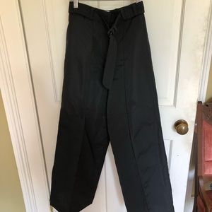 Bougessa wide leg black pants with belt!